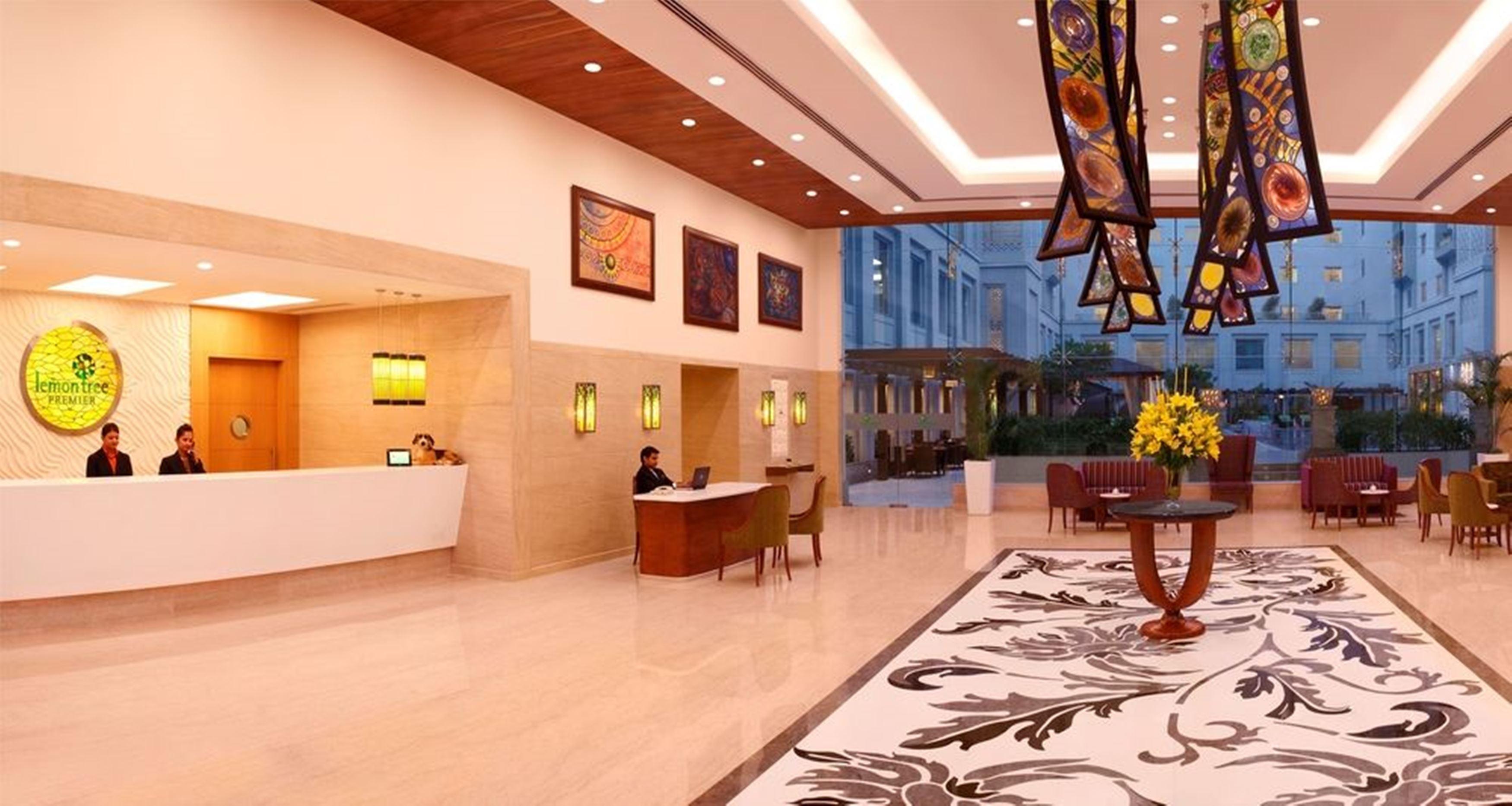 Lemon Tree Premier, Delhi Airport Hotel Ню Делхи Екстериор снимка The lobby of the Taj Bengal