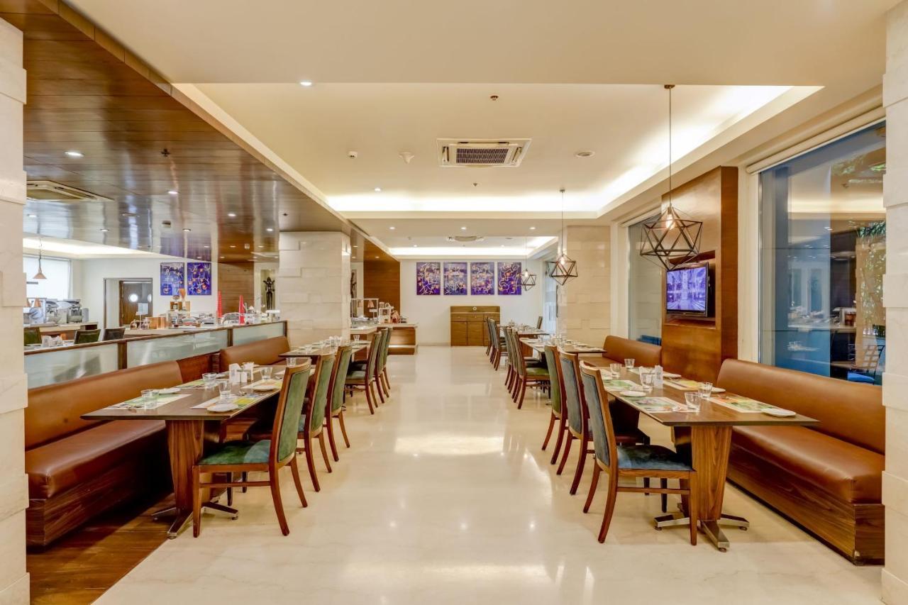 Lemon Tree Premier, Delhi Airport Hotel Ню Делхи Екстериор снимка The interior of the restaurant