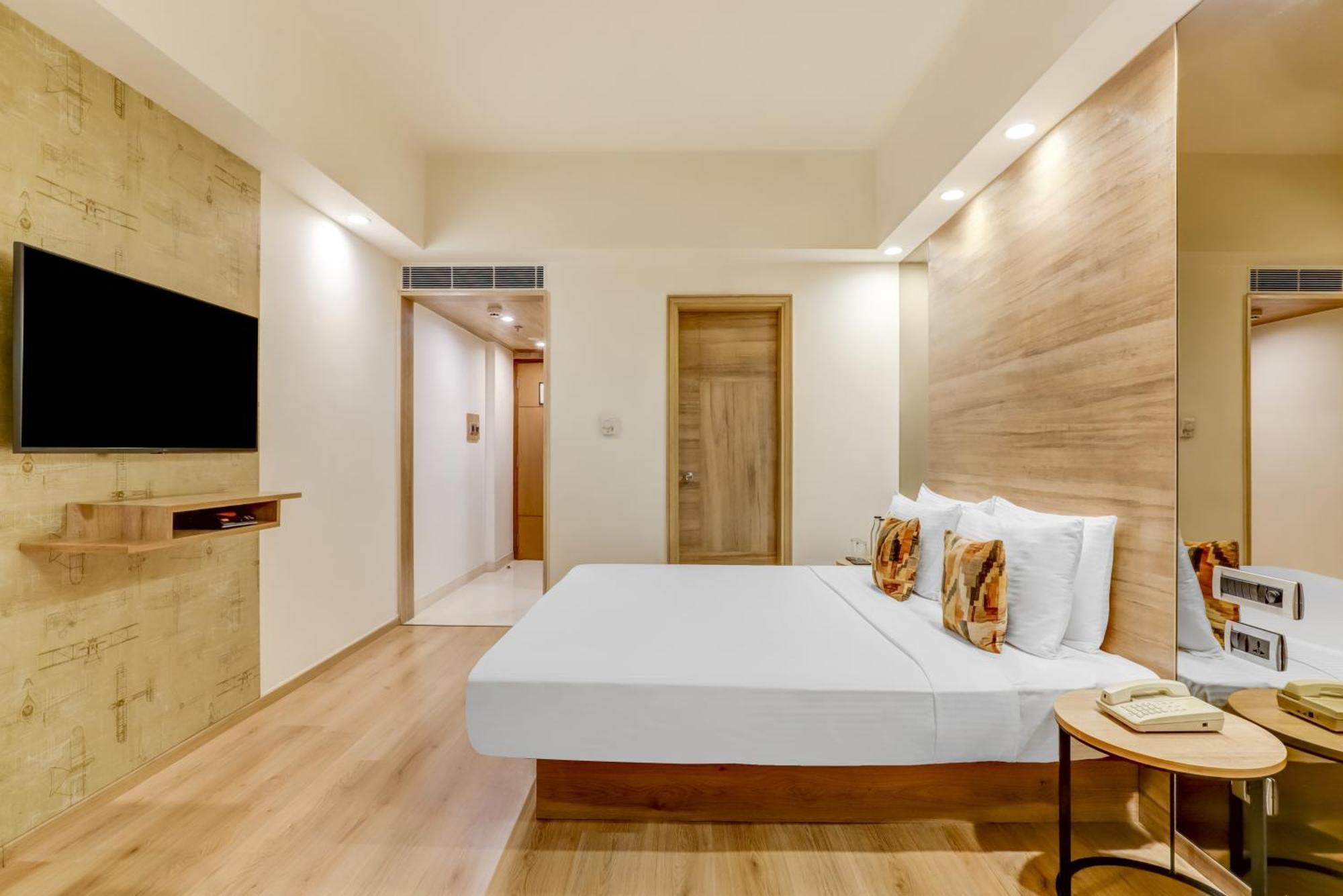 Lemon Tree Premier, Delhi Airport Hotel Ню Делхи Екстериор снимка