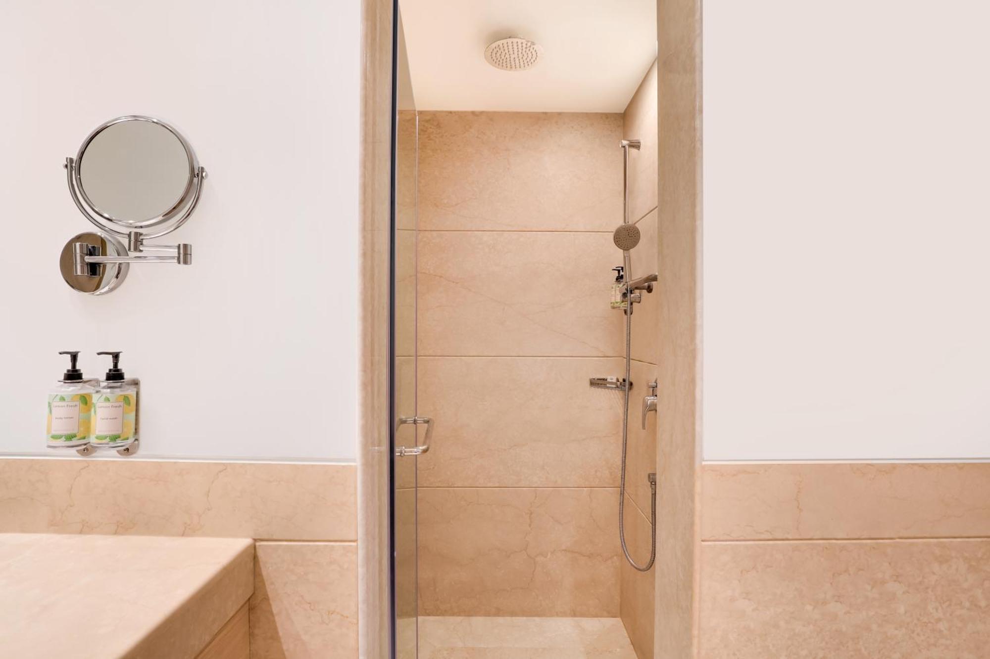 Lemon Tree Premier, Delhi Airport Hotel Ню Делхи Екстериор снимка