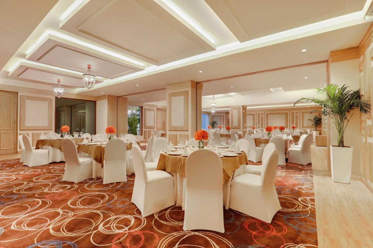 Lemon Tree Premier, Delhi Airport Hotel Ню Делхи Екстериор снимка The ballroom